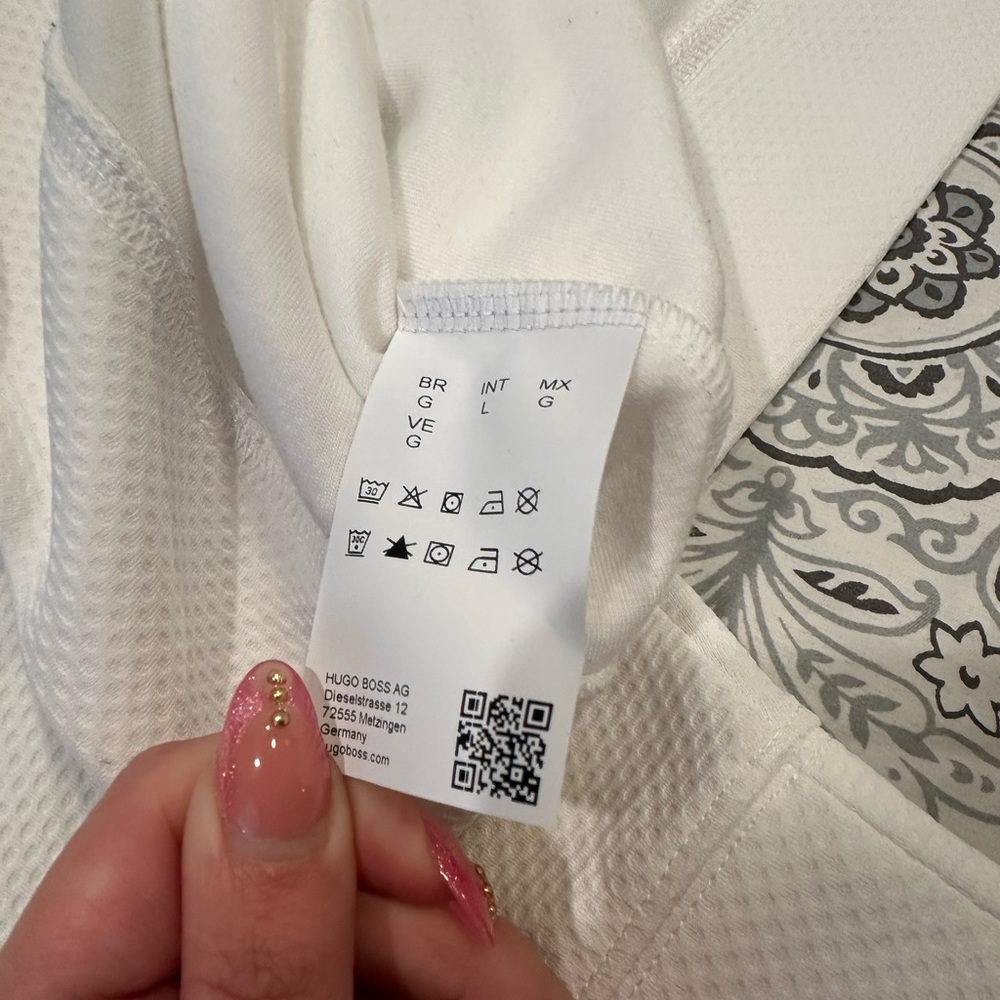 Hugo Boss White Crewneck Sweater with Gray Logo - Picture 4 of 4
